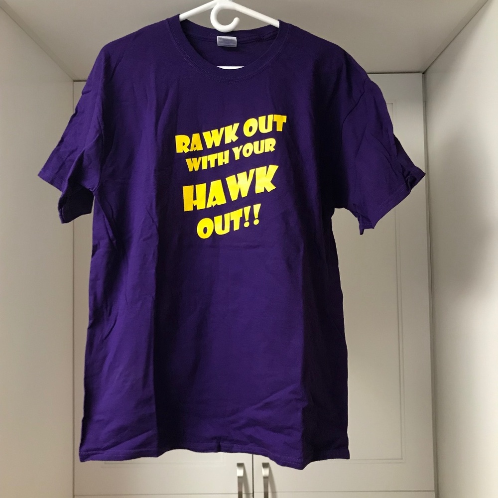 Wilfrid Laurier WLU Hawks T-Shirt Purple and Gold Rally Basketball Football L
